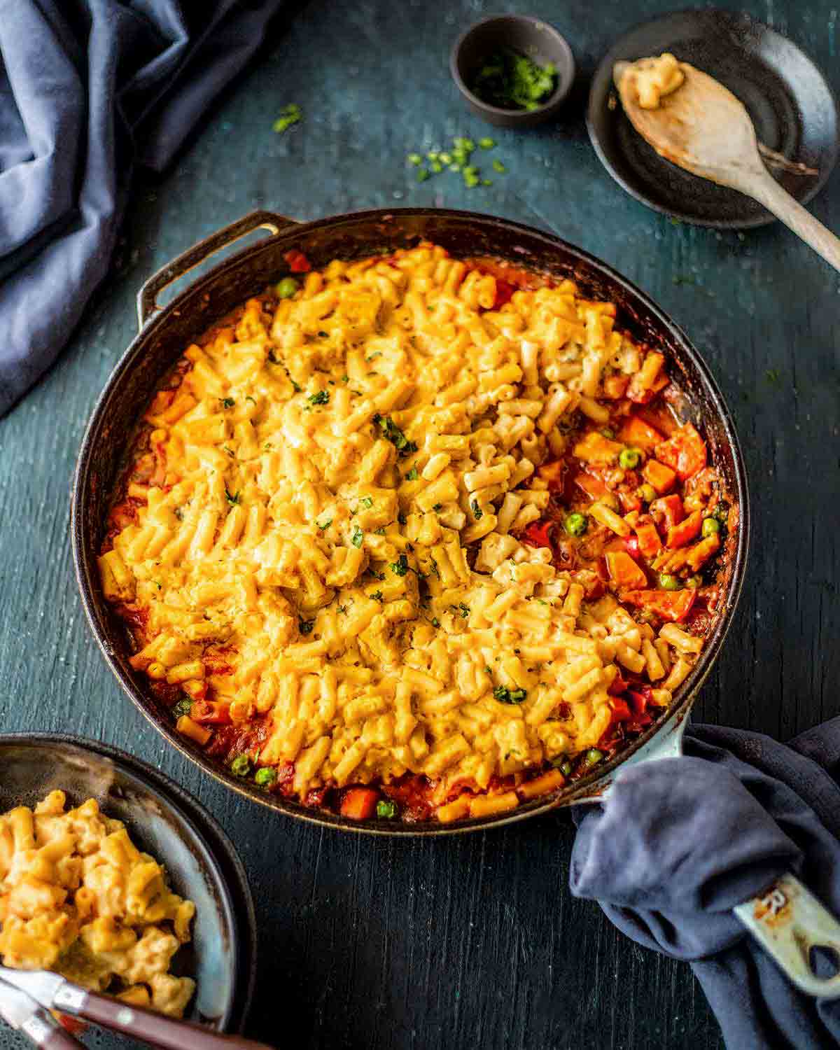 Vegan Mac and Cheese Shepherd's Pie in cast iron pan.