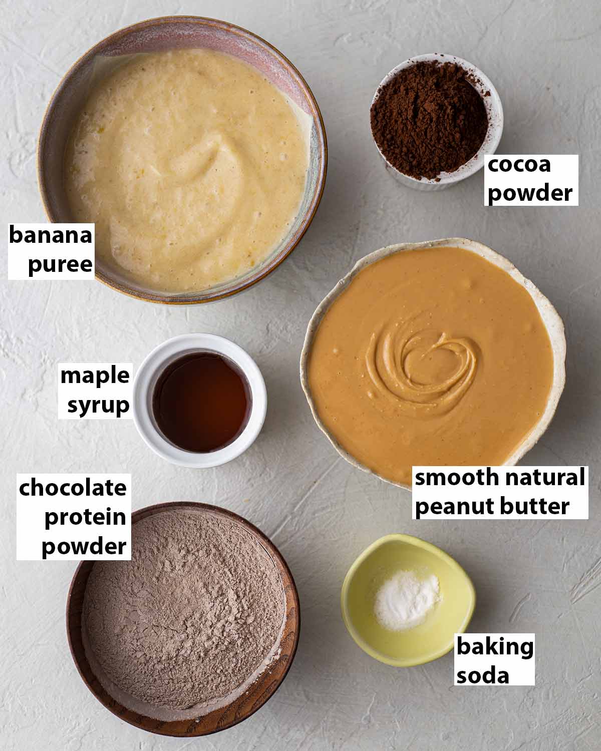 Flatlay of 6 ingredients for the brownies.