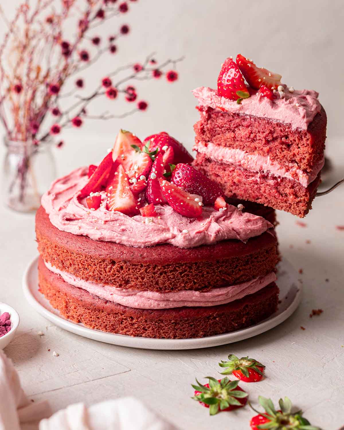 Vegan Strawberry Cake - Rainbow Nourishments