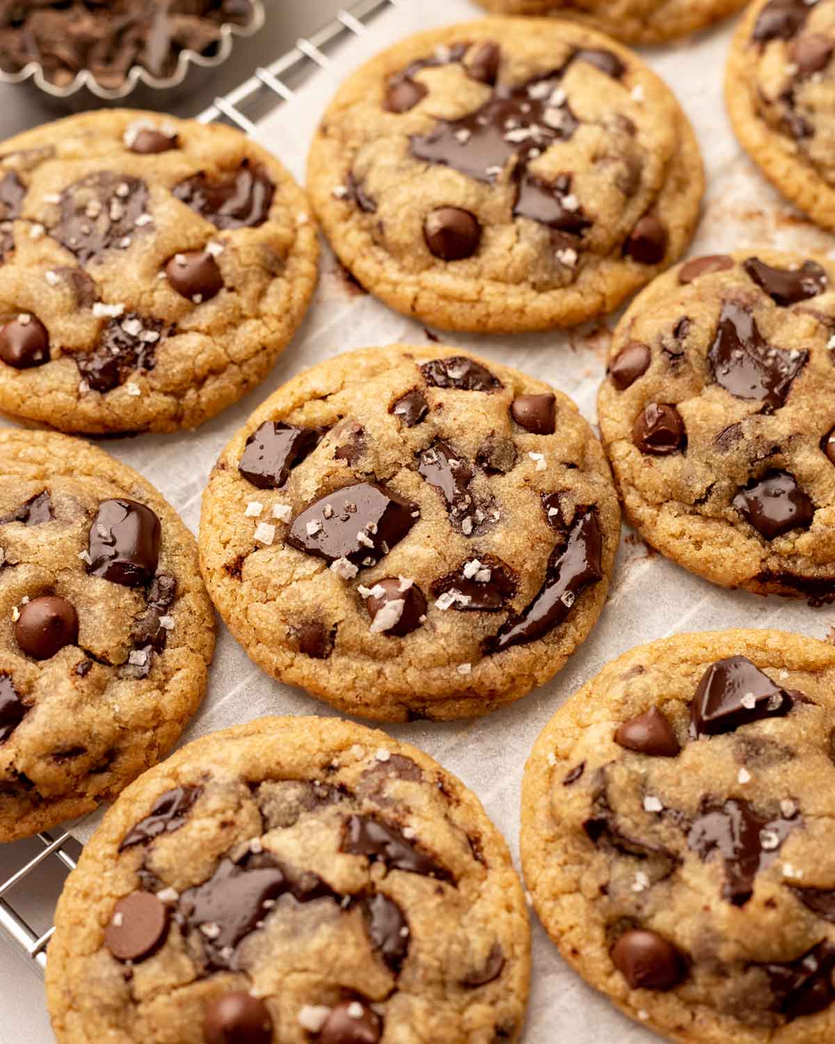 45 degree angle of cookies on wire cooling rack.