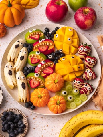 Overhead image of whole Halloween fruit platter.